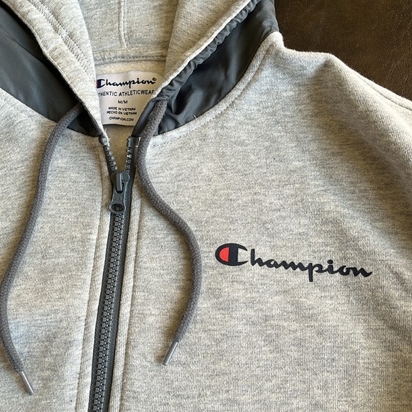 Men’s Grey Champion Half-Zip; Size: M - Picture 2 of 9